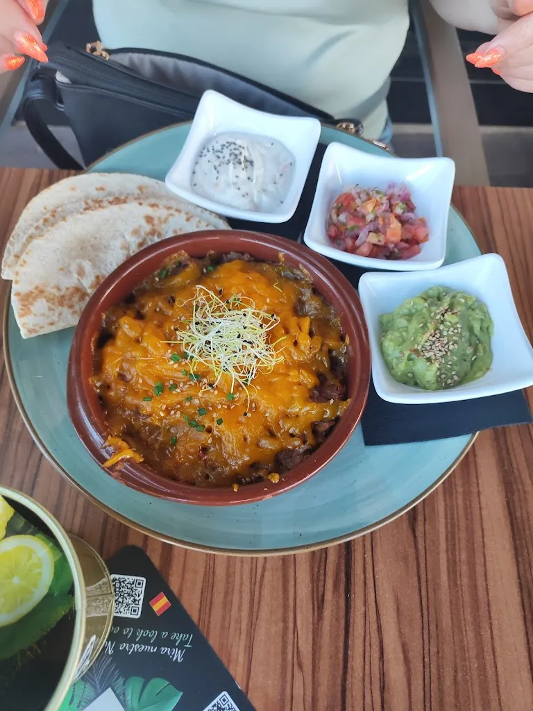 Billy Johnston_ALMA BRUNCH_Corralejo_review