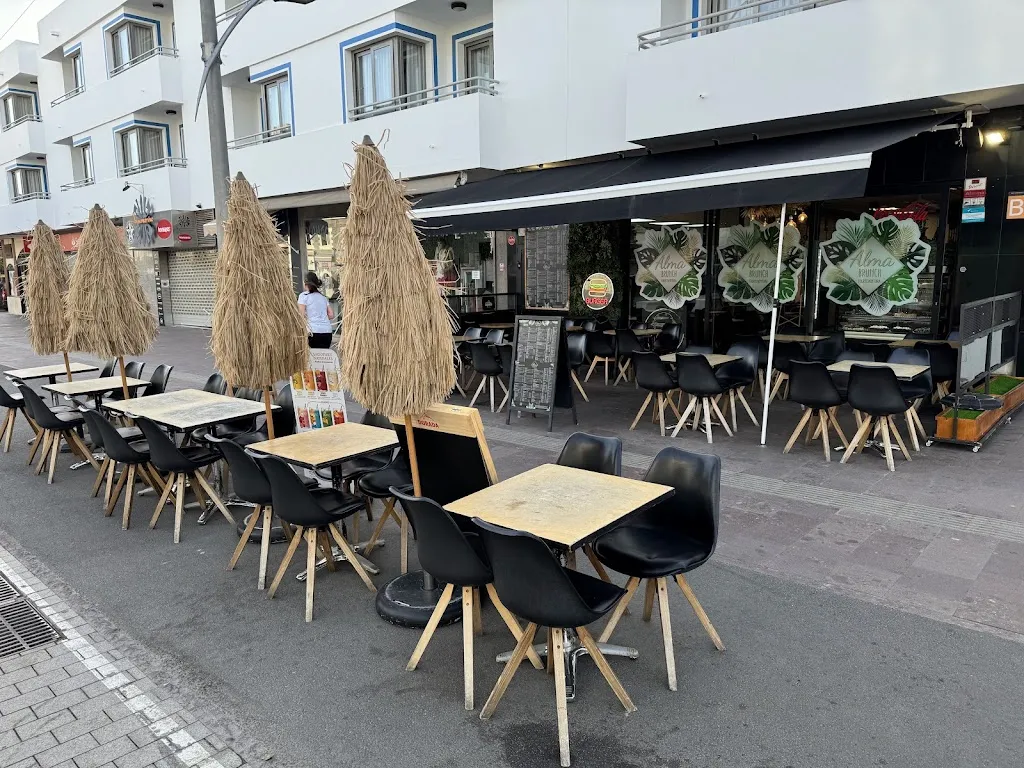 ALMA BRUNCH restaurant in Corralejo