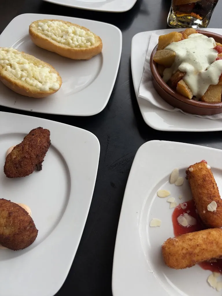 Alannah Carey_Restaurante La Placita Corralejo_Corralejo_review