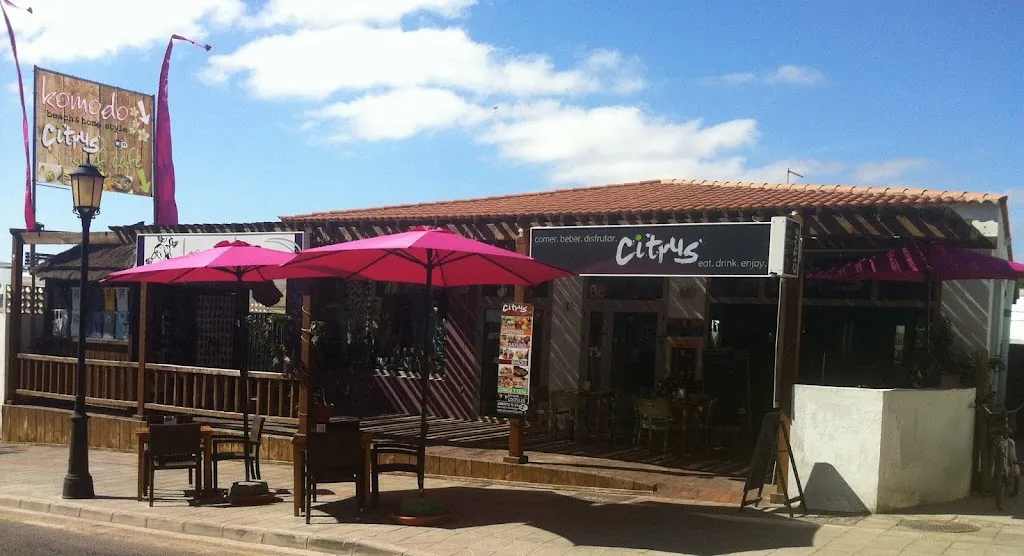 Citrus Surf Cafe restaurant in Corralejo