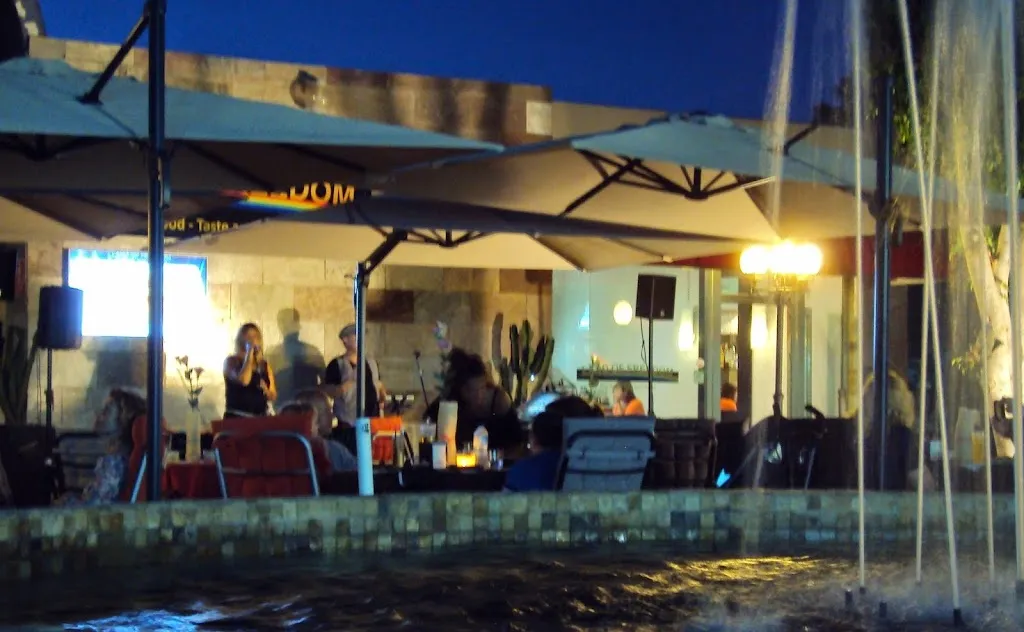 Land of Freedom restaurante y tapas bar restaurant in Corralejo