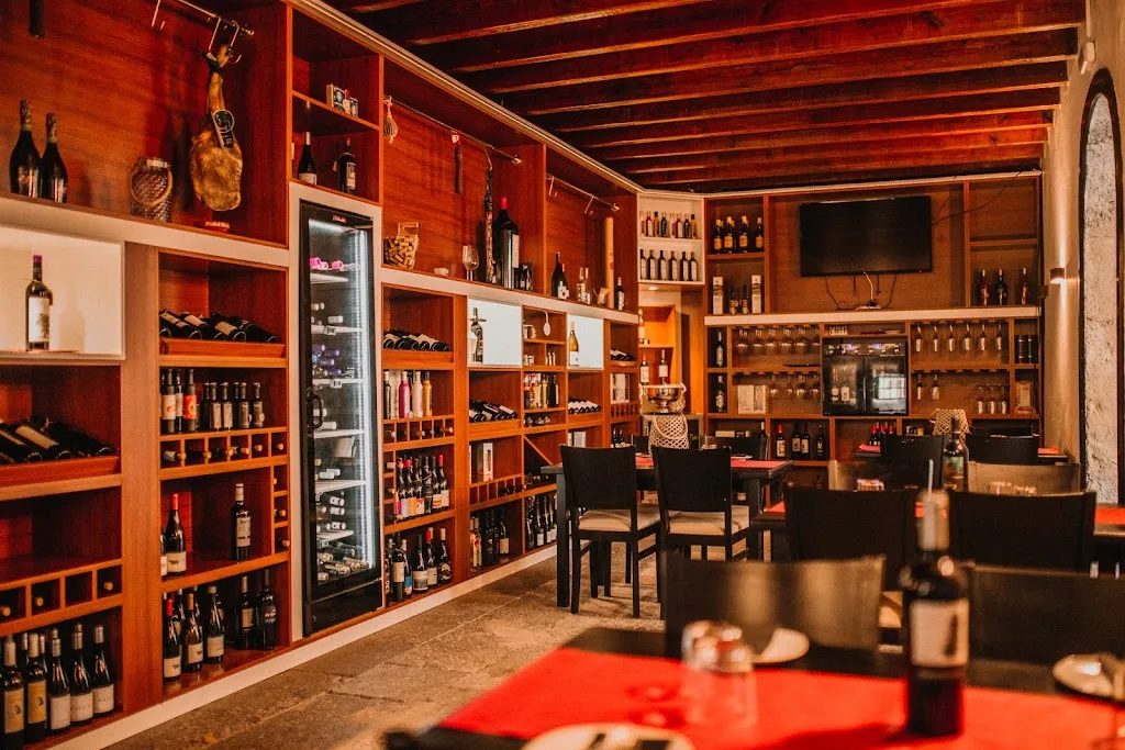 Restaurante Entre Duelas y Tapas restaurant in Arucas