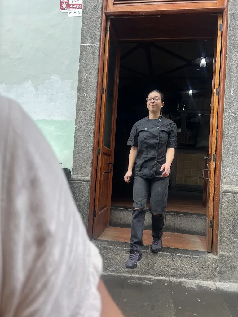 Kevin John McGuire_La Tasquita del Glotón_Arucas_review