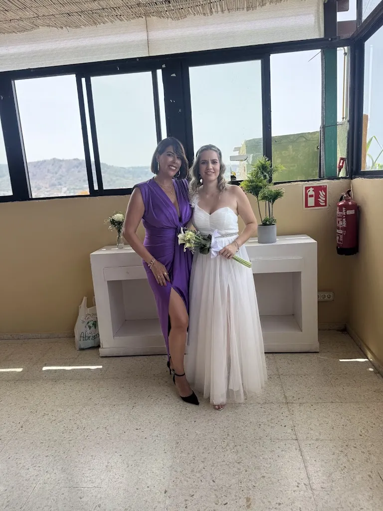 yuridia vega martin_Meson Canario_Arucas_review