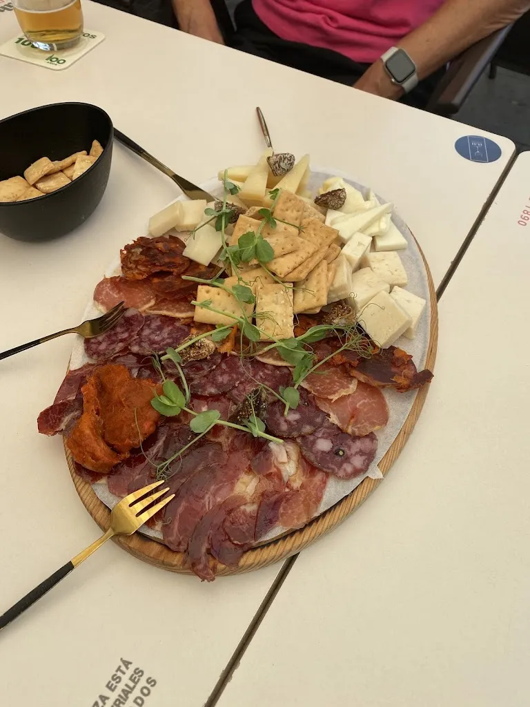 Laenen Media_Vinoteca Arucas 11:11 Eleven_Arucas_recensione