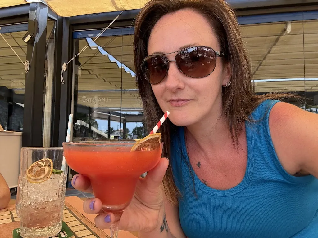 Christine Lowe_El Maestro_Costa Teguise_review