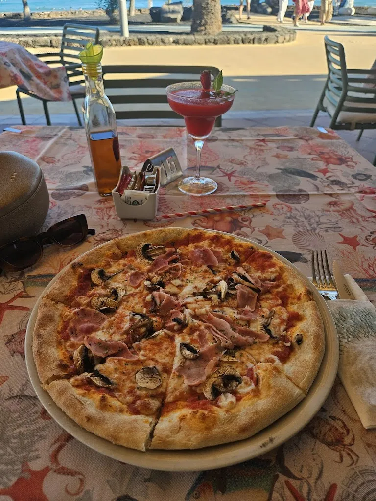 Marlena M_Peskera_Costa Teguise_review