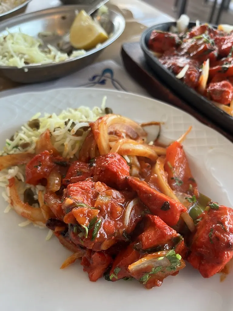 Sox the cat_Namaste India playa_Costa Teguise_review