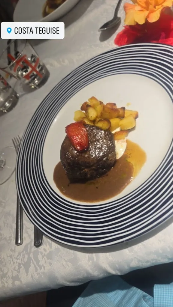 John Bree_Dolmen Restaurant_Costa Teguise_review