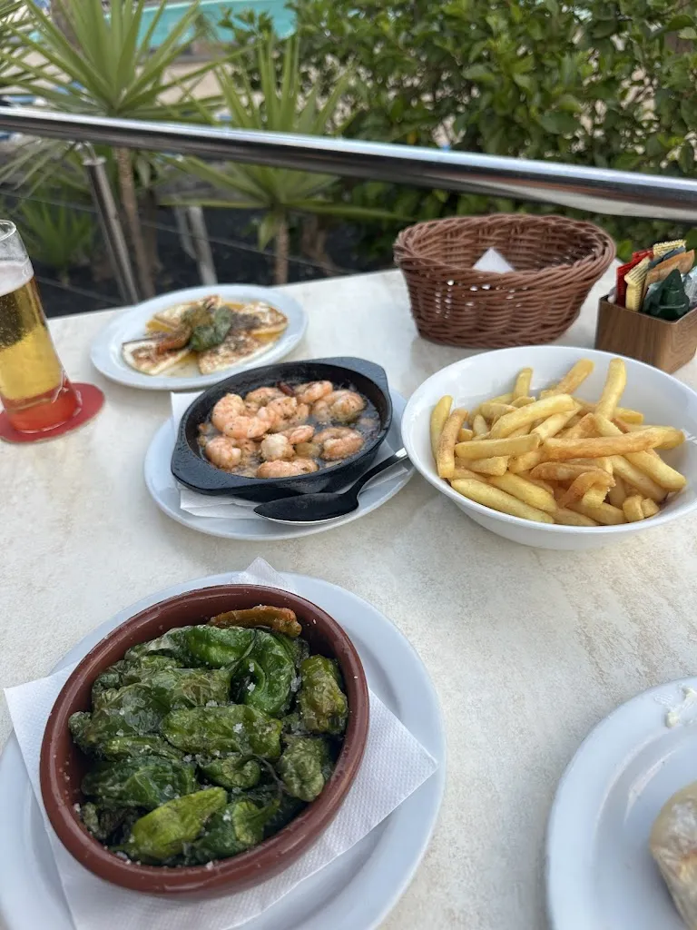 Stephanie Rupp_Los-Amigos Cafe Bar_Costa Teguise_review