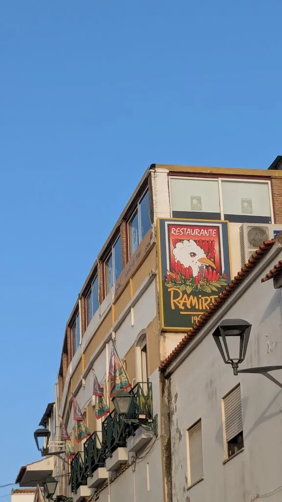 Ian Thompson_Ramires_Guia_review