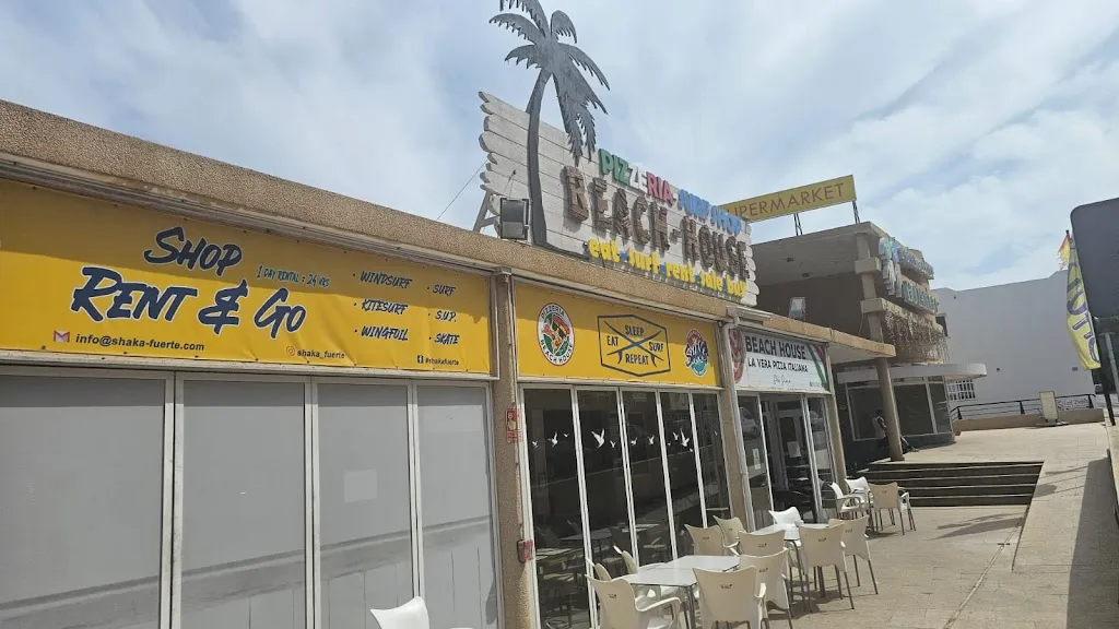 Maciek Palmąka_PIZZERÍA BEACH HOUSE_Costa Calma_review