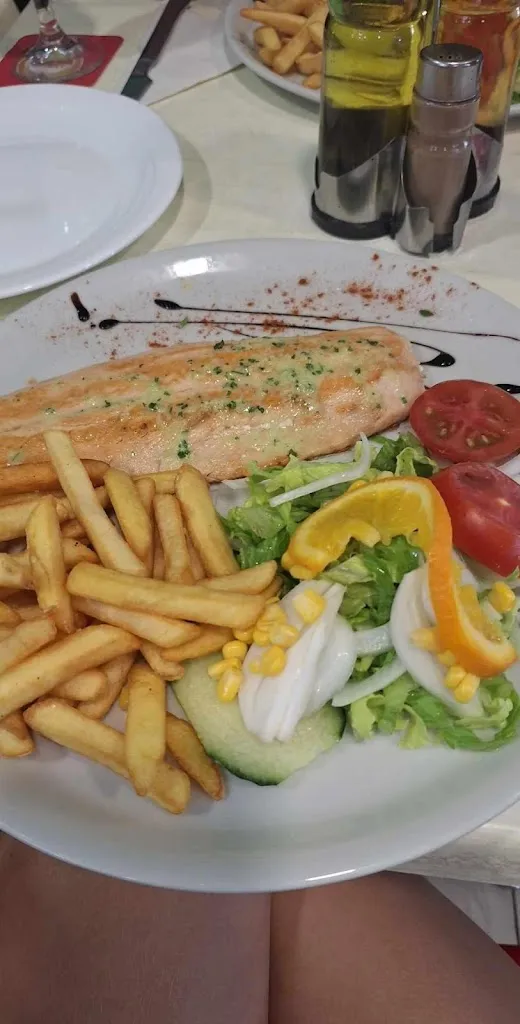 Kalina Valeva_BAR DARI DARI_Costa Calma_review