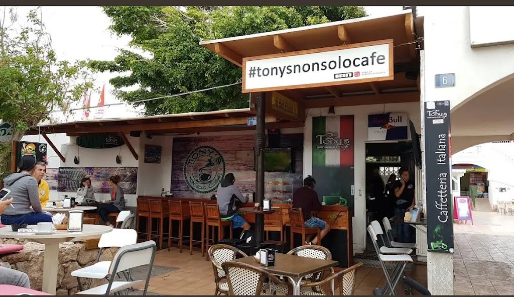 Tonysnonsolocafe restaurant in Costa Calma
