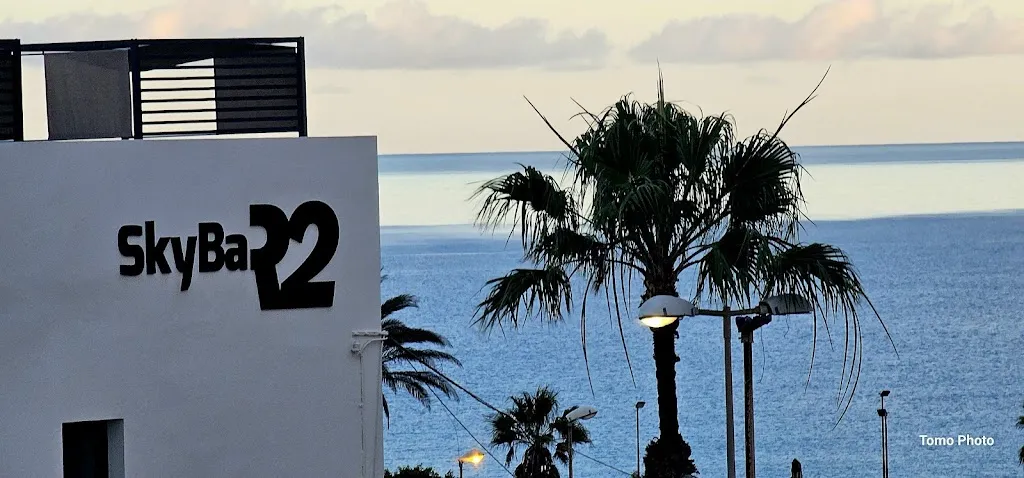 Ian Thompson_SkyBaR2 - R2 Higos Beach_Costa Calma_review