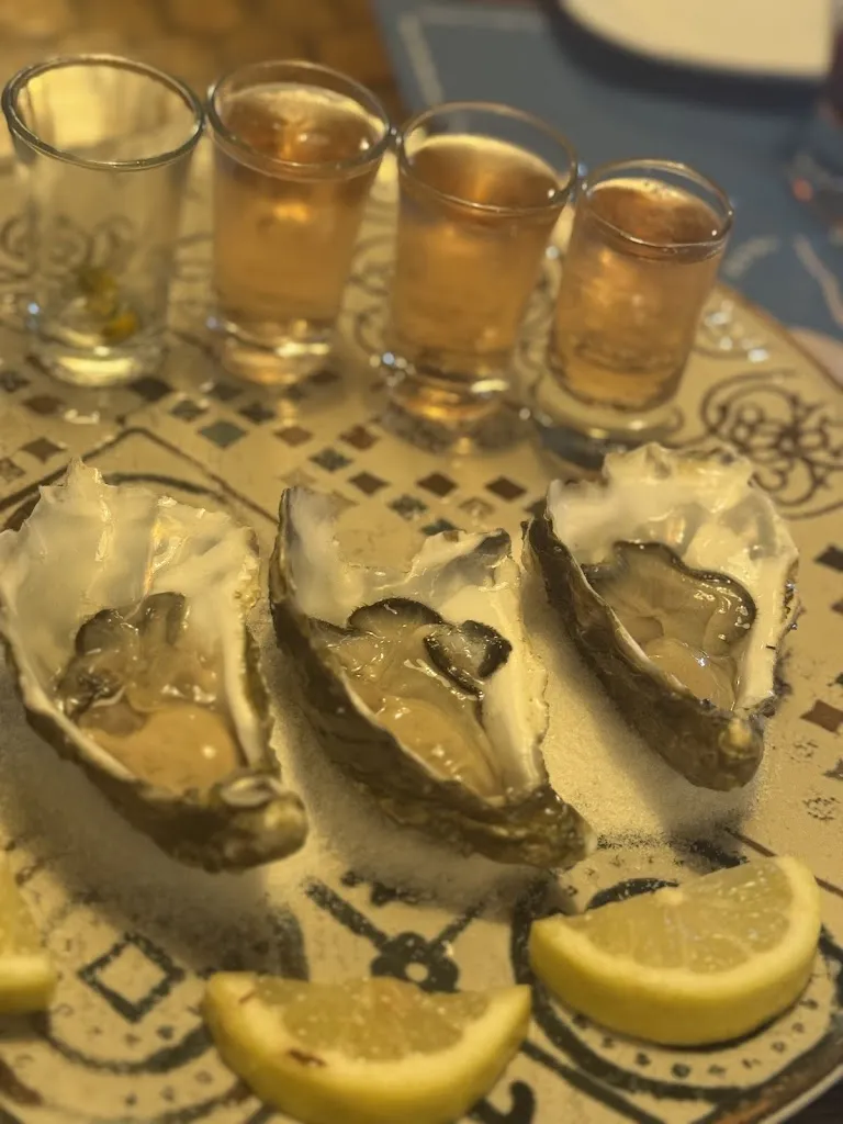 Gracjan Szymański_Ostrarium Bar_Denia_review