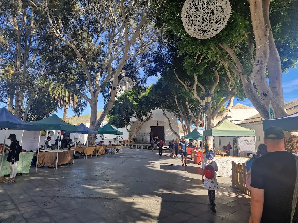 Rest. Plaza León y Castillo_Haría_slider_image_3