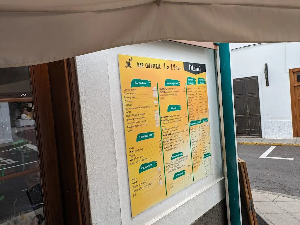 David Wells_Bar Cafetería La Plaza_Haría_review