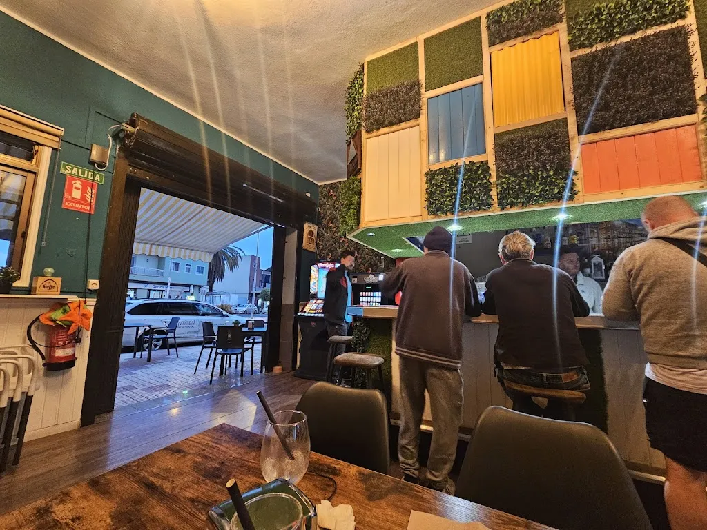 Imogen Benson_Gazzusa La Guancha_La Guancha_review