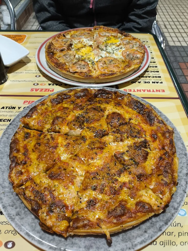 Ricardo_Pizzeria Los Guanches_La Guancha_review