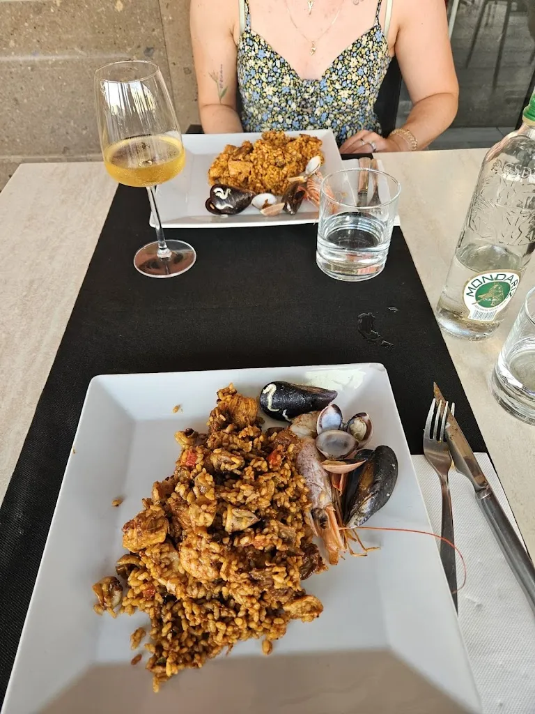 Esmee Romy de Wit_La Paelleria_El Cotillo_review