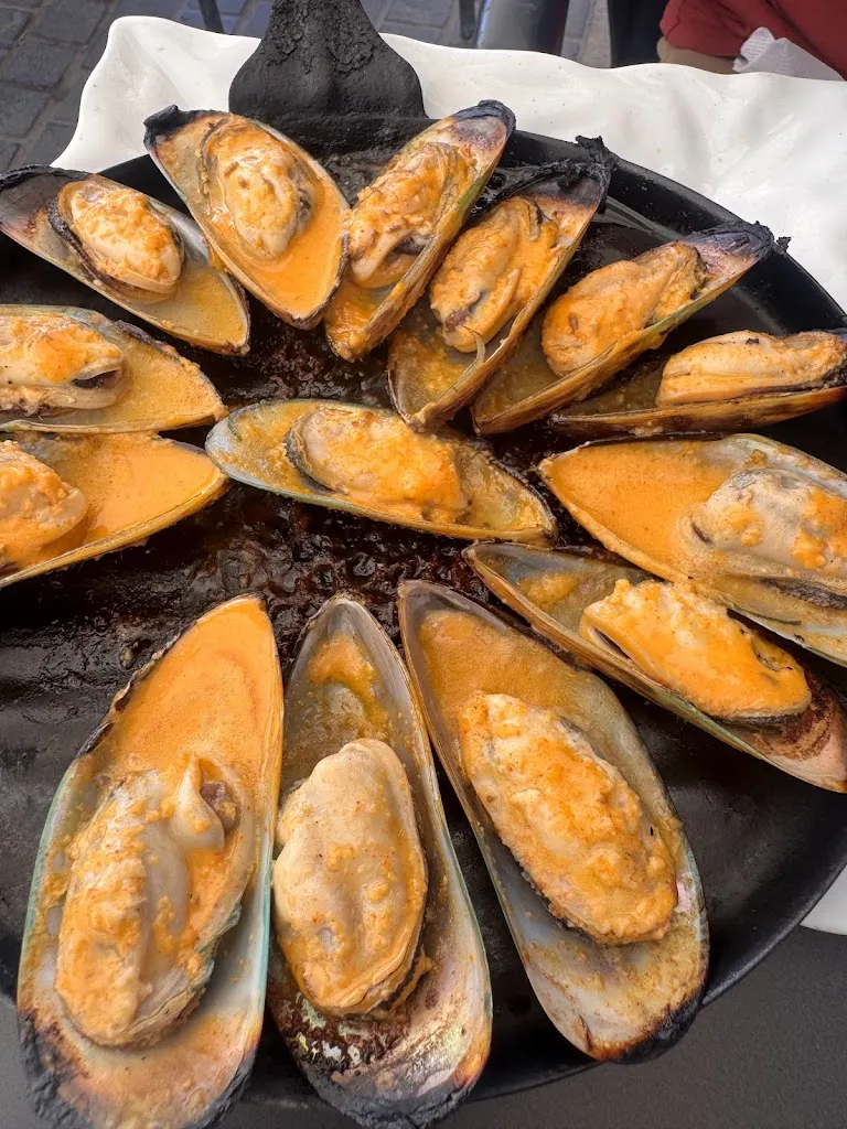 Sam Davies_Cafe Central 