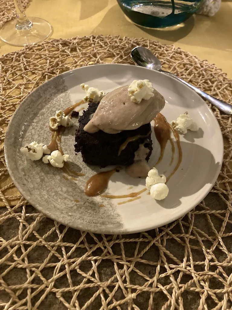 Menu_Amarillo Restaurante Contemporáneo_El Cotillo_immagine_5