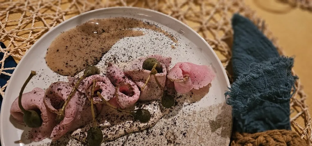 Menu_Amarillo Restaurante Contemporáneo_El Cotillo_immagine_6