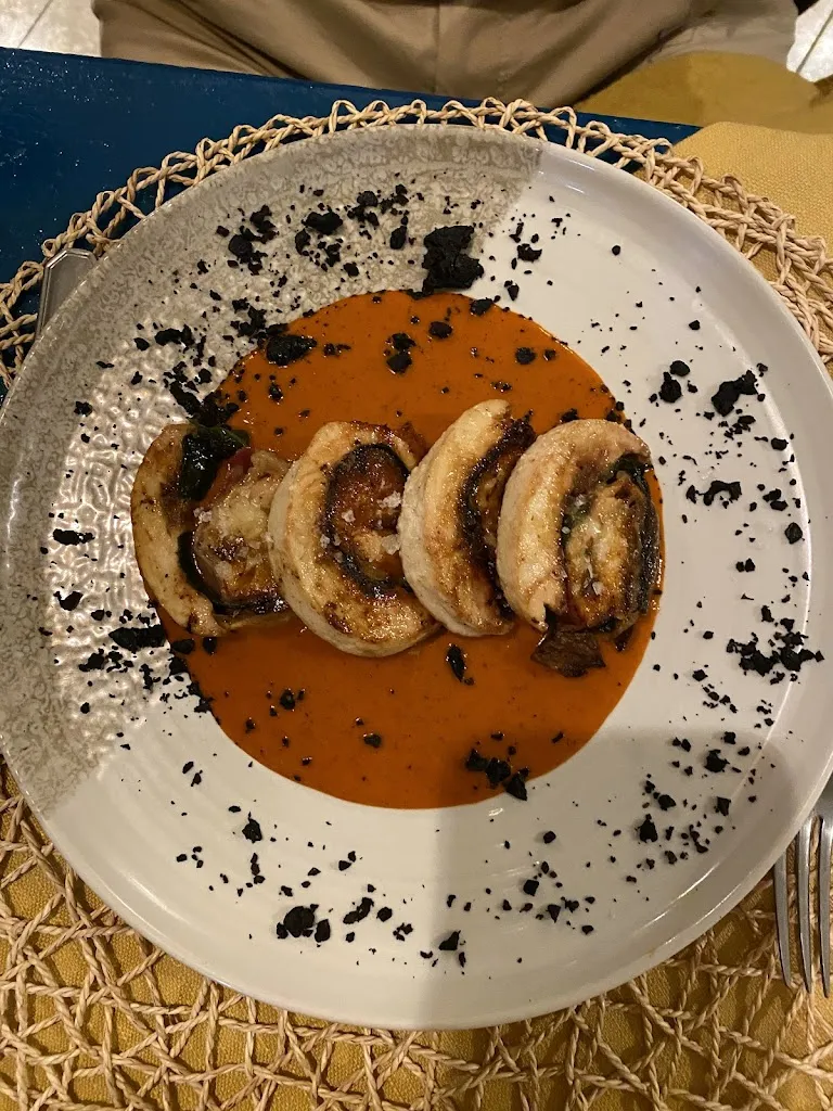 Menu_Amarillo Restaurante Contemporáneo_El Cotillo_immagine_9