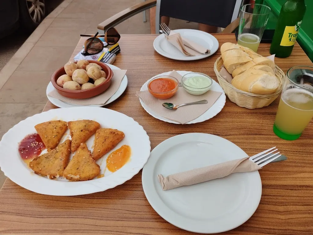 Menu_Tapas Bar Los Cazadores Restaurante_El Cotillo_image_8