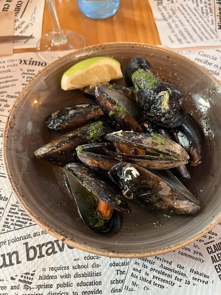 Joseph Guzzetta_Bar Restaurante Pelut_La Oliva_review