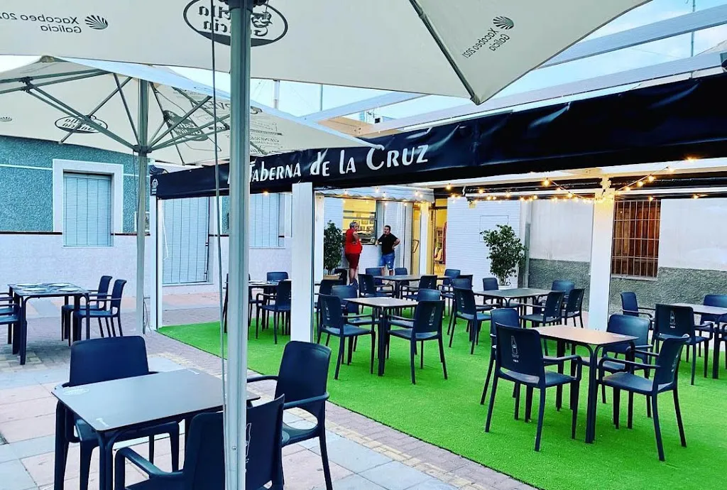 La Taberna De La Cruz restaurant in Granja de Rocamora