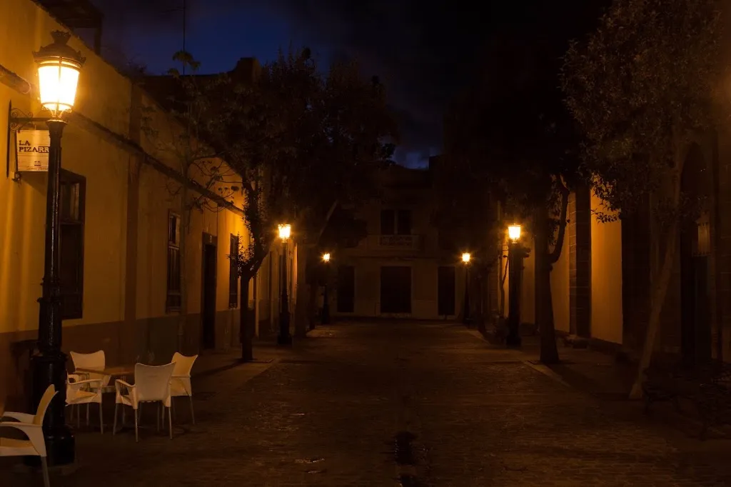 Thijs van der Wal_Bar La Pizarra_Gáldar_review