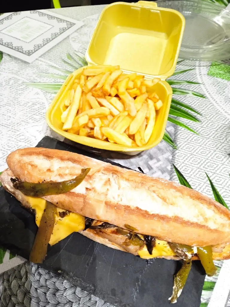 food trucks granja restaurant in Granja de Rocamora