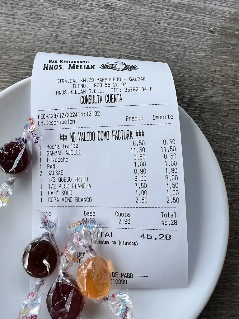 Yelena_Bar Restaurante Hnos. Melian_Gáldar_recensione