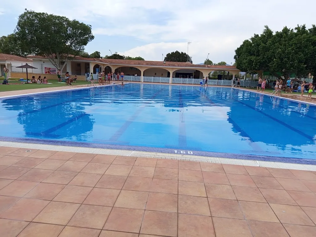 Picina De Granja restaurant in Granja de Rocamora