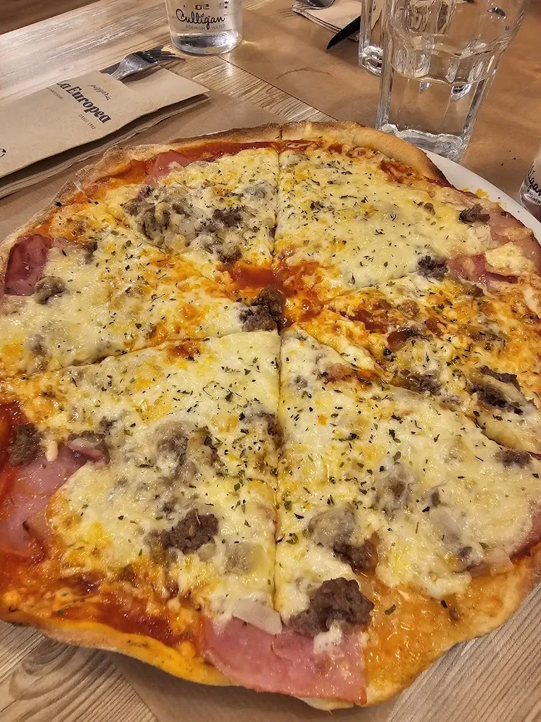 Jerry Wong_Restaurante Pizzería La Europea_Gáldar_recensione