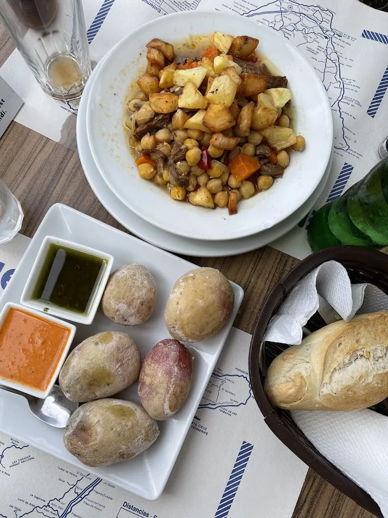 felicia dahler_The Dutchess Bar_La Orotava_review