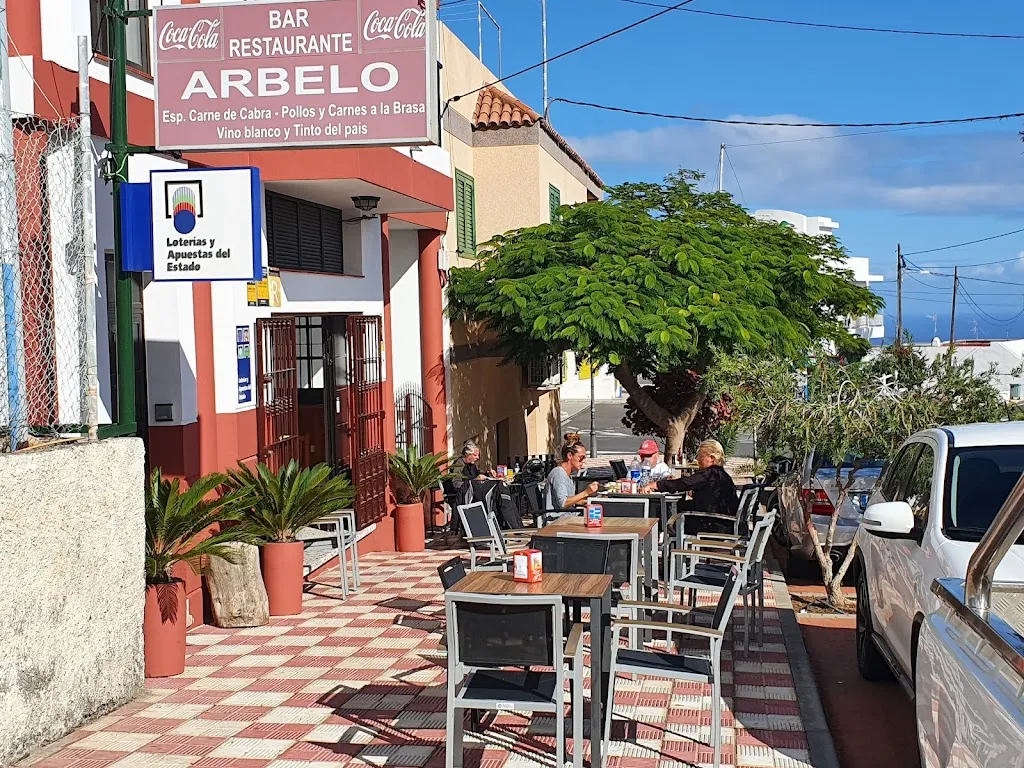 BAR RESTAURANTE CASA ARBELO restaurant in Lomo de Arico