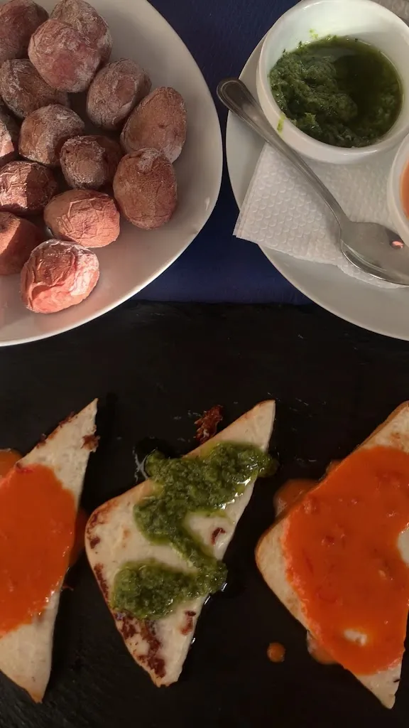 Restaurante El rincón del pescado y la amistad_Lomo de Arico_slider_image_2