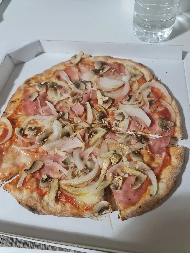 Menu_Pizzería A Vista_Lomo de Arico_image_7