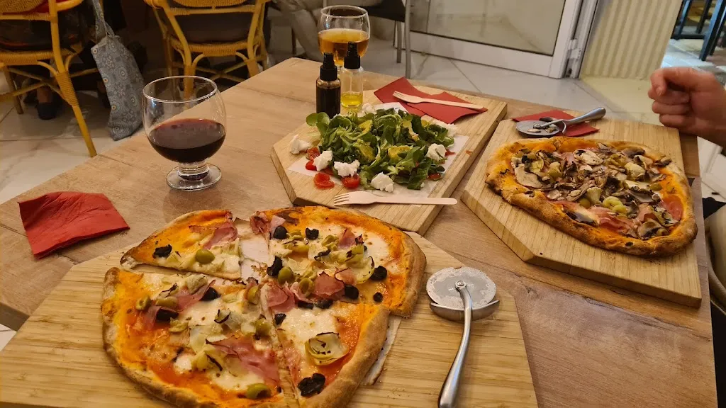 Claire H_Pizzería A Vista_Lomo de Arico_review