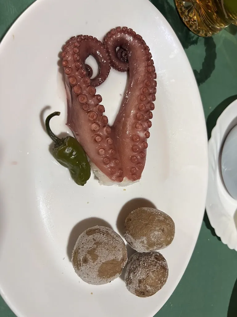 Diana Farcaș_Bar Marcos_Lomo de Arico_recensione