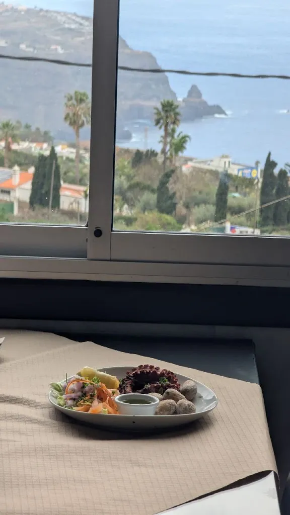 Andre Falke_Guachinche Octava Isla_La Matanza de Acentejo_review