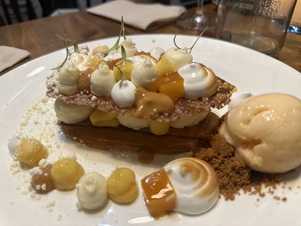 Mary Feiz_Mestizaje by Tomás López_Elche/Elx_review