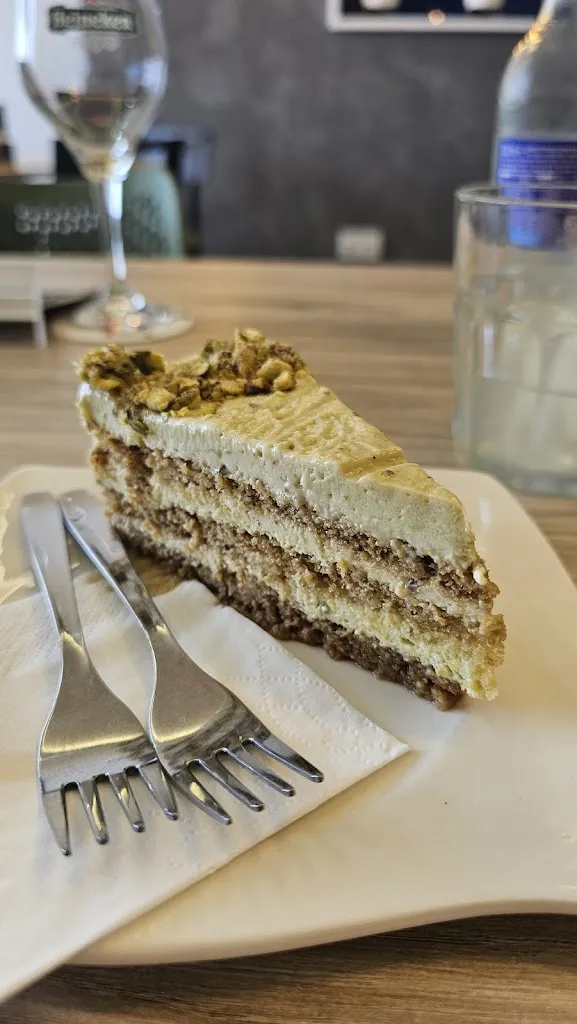 Irina Rus_Omelet, Meeting Point_La Victoria de Acentejo_review