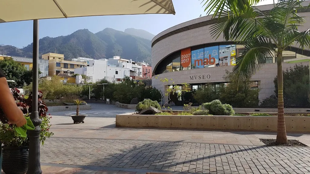 Gabi Lungu_Cafe Idafe_Los Llanos de Aridane_review