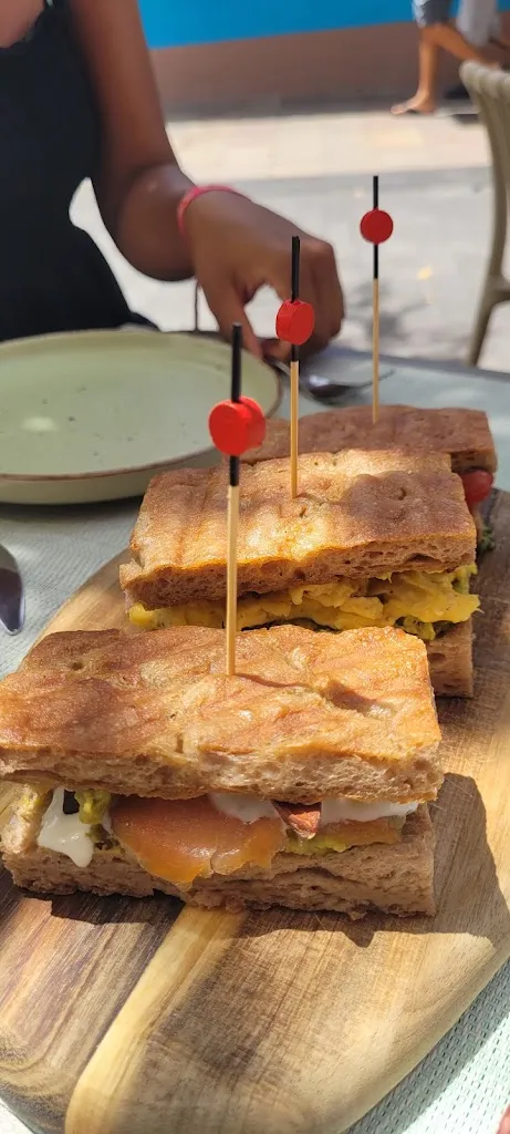 Daphne Castricum_Pizca Bistrot_Los Llanos de Aridane_review