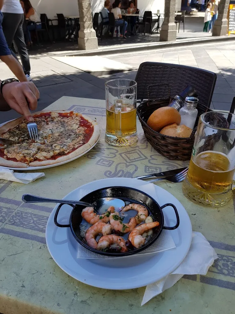 Cb Pérgola Casino Aridane restaurant in Los Llanos de Aridane