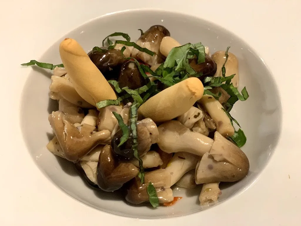 Lorda_La Escuela_Los Silos_review